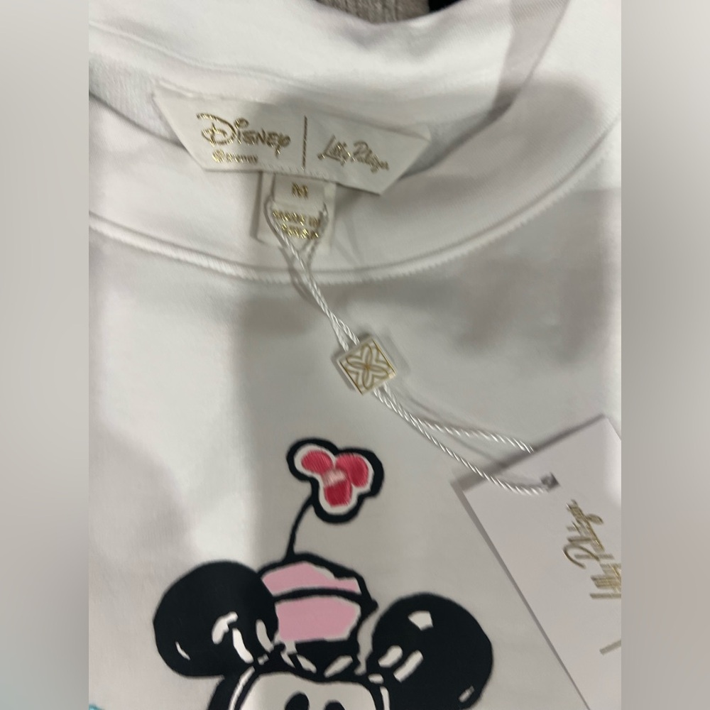 Sold🎈🎈🎈Lilly Pulitzer Lilly Hearts DisneySweatshirt❤️‍🔥NEW - Picture 9 of 13